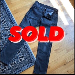 SOLD Men’s Levi’s 511 dark gray jeans
